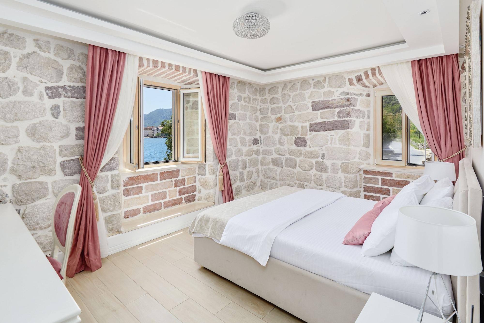 Hotel Libertas Kotor Exterior foto