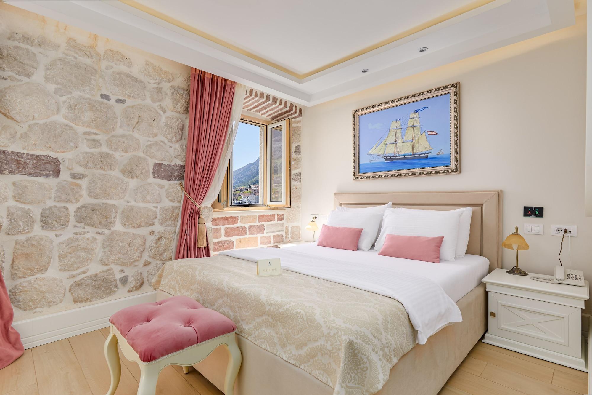 Hotel Libertas Kotor Exterior foto