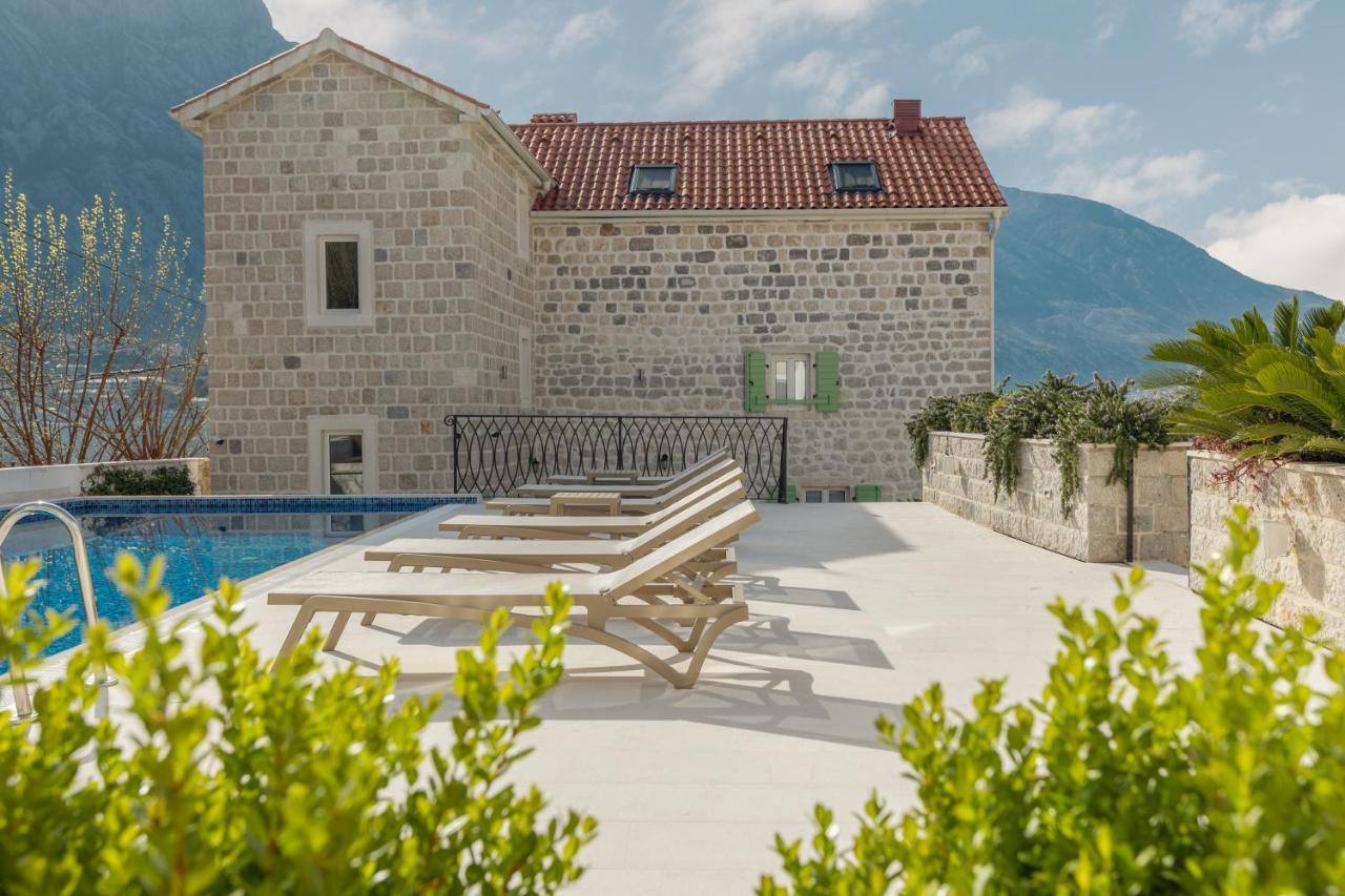 Hotel Libertas Kotor Exterior foto